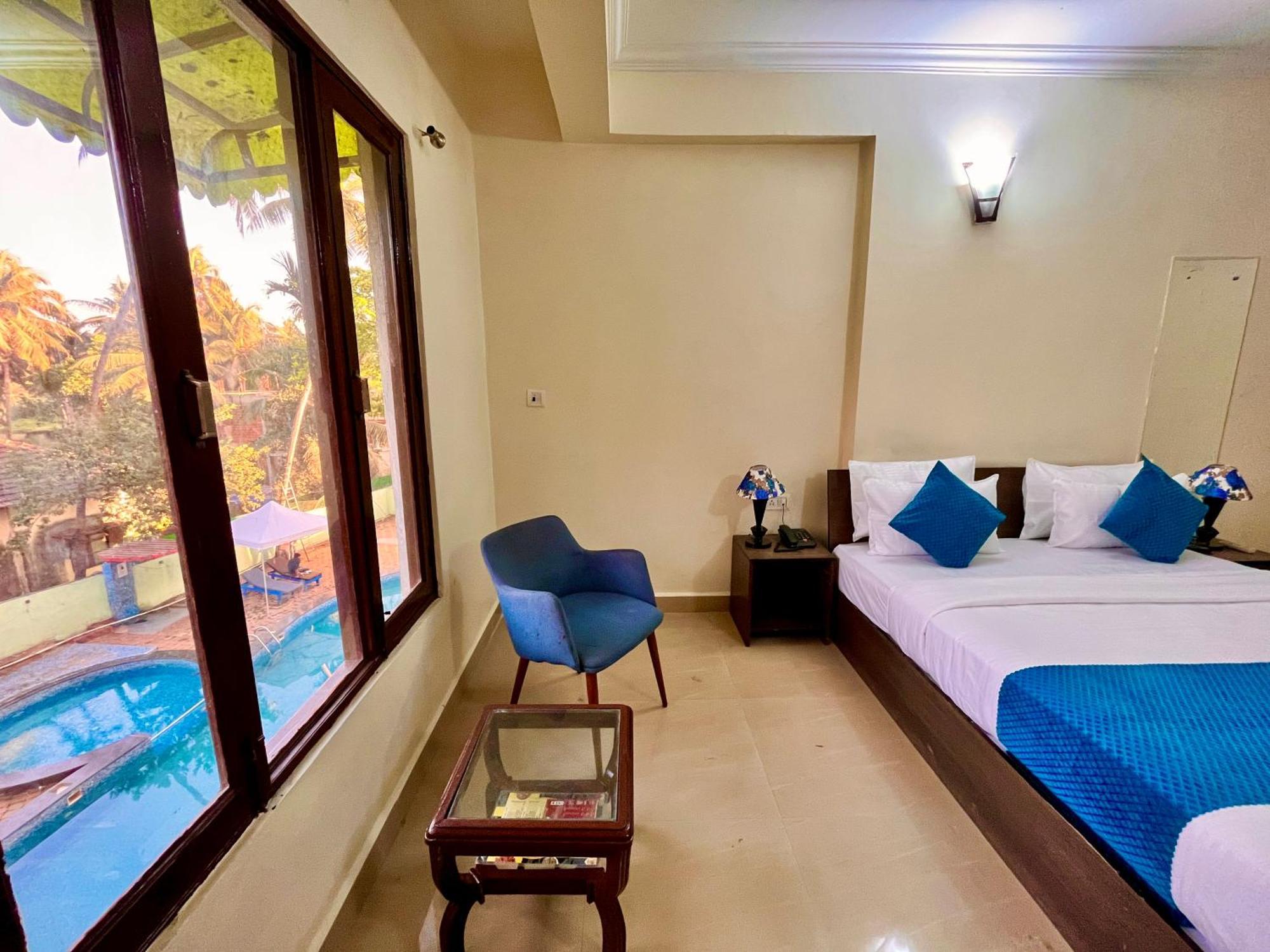 Summer Beach Resort, Goa - #Near Baga Beach #Swimming Pool #Garden #Bar #Lift #Premium Rooms #Property Of The Year #70565-84665 Calangute Bagian luar foto